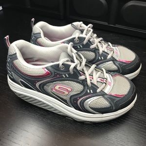 Skechers shape-ups size 7.5